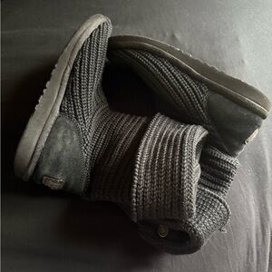 Ugg classic cardi black knit short boots